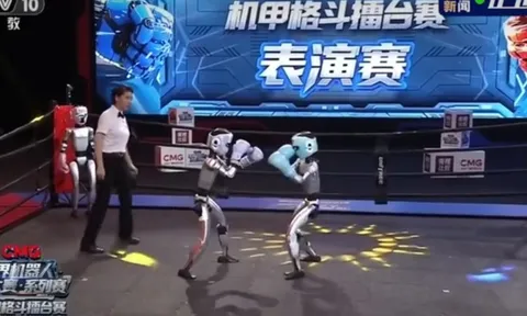 Võ sĩ AI đầu tiên xuất trận: Robot đấm đá như người thật khiến dân mạng choáng