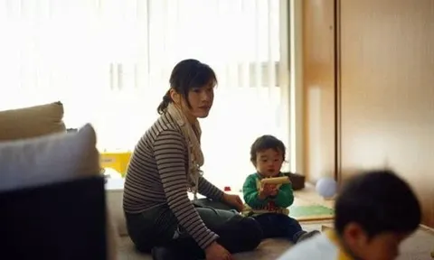 Từ bỏ công việc, tôi chọn ở nhà chăm con thay vì nhờ mẹ chồng “tính công”