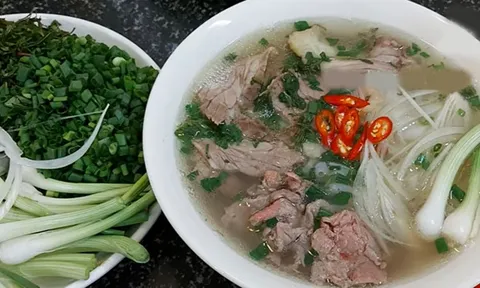 Tưởng đơn giản, tô phở tái khiến người phụ nữ rơi vào hôn mê, suy gan cấp