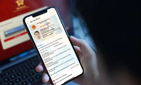 Trào lưu khoe CCCD trên VNeID: Cảnh báo nguy cơ lộ thông tin cá nhân