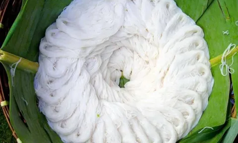 Vụ bún tươi chuyển màu đỏ như máu: 6 điều cần nhớ để không rước họa vào thân