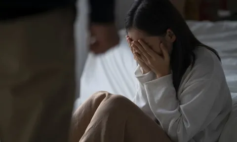 Sống vì thể diện nhà chồng, nàng dâu cay đắng khi chồng nối gót bố ngoại tình