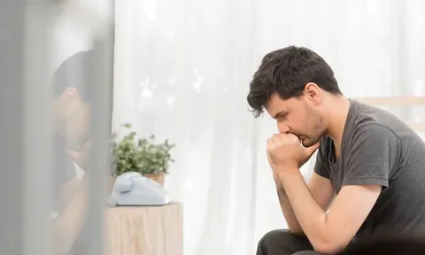 Càng yêu sâu đậm, tôi càng cô đơn trong cuộc tình chênh lệch tuổi tác