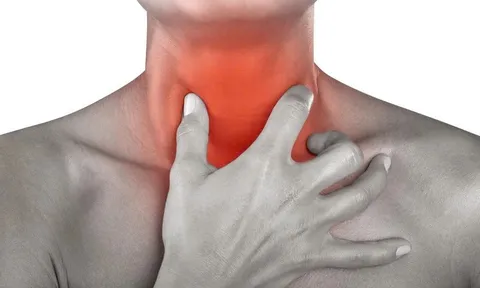 Nuốt nghẹn khi ăn, người đàn ông bất ngờ phát hiện cùng lúc 2 loại ung thư