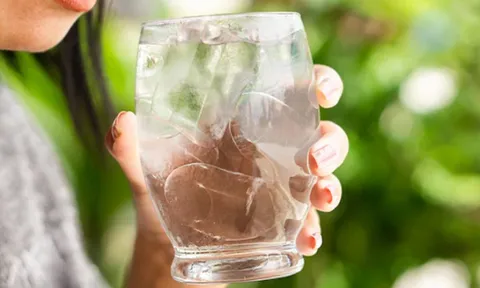 5 loại đồ uống “phản chủ” mùa nắng: Càng uống càng khát