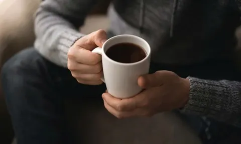 Đừng uống cà phê ngay sau khi thức dậy: Đây mới là thời điểm lý tưởng