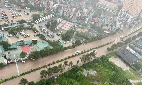 Hà Nội mưa to đến rất to, nguy cơ ngập úng và dông lốc trong ngày 26/8