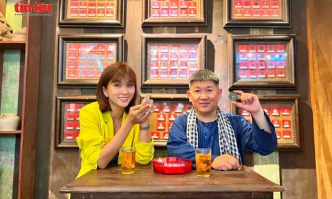 Người giữ lửa lịch sử qua bộ sưu tập ‘Bạc Cụ Hồ’