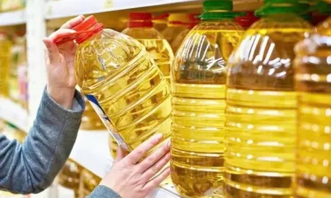 Phát hiện sản phẩm dầu thực vật kém chất lượng, hàng giả tại Hưng Yên