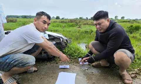 Kiểm tra hành chính, bất ngờ phát hiện lượng lớn ma túy trên chiếc xe mô tô nhiều nghi vấn