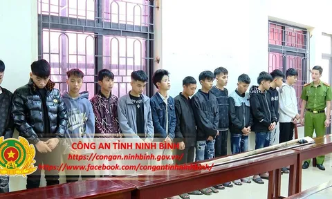 Ninh Bình: Triệu tập nhóm thanh, thiếu niên đánh nhau bằng tuýp sát, dao kiếm, vỏ chai bia