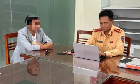 Né chốt CSGT bất thành, ô tô cùng tài xế say rượu “hạ cánh” dưới ruộng