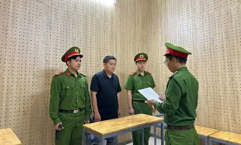 Bắt cựu nhân viên ngân hàng Phan Tấn Hoàng 30 tuổi chiếm đoạt 8 tỷ đồng