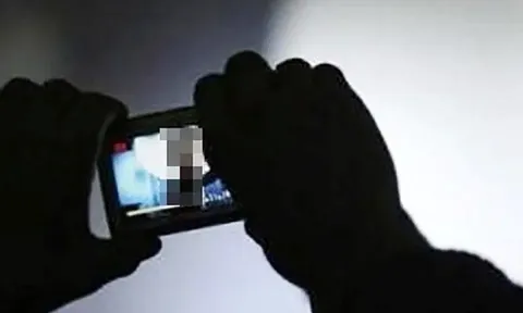 Từ vài tin nhắn làm quen đến bẫy “chat sex”: Cảnh báo mới từ Công an Hà Nội