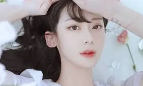 Nữ ca sĩ ra đi ở tuổi 26: Những dòng cuối cùng trên mạng xã hội hé lộ gì?