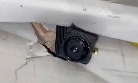 Bắt tại trận thạc sĩ giấu điện thoại quay lén 6 người đàn ông: Bồi thường xong vẫn không thoát án