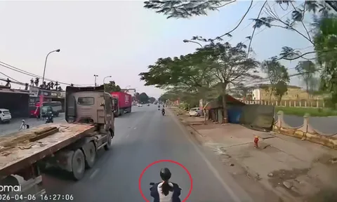 Cô gái sống sót sau khi bị xe tải kéo lê hàng trăm mét nhờ hành động bất ngờ của người phụ nữ ven đường