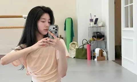 Bae Suzy "gây bão" với bộ ảnh tập ballet: Nhan sắc tựa thiên nga, chuẩn danh xứng "Tình đầu quốc dân"