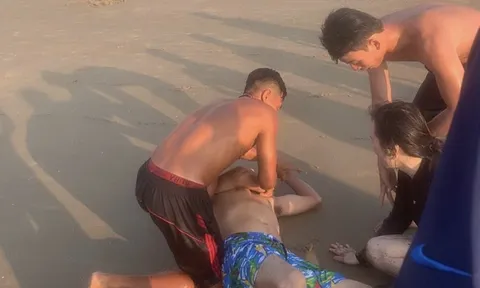 Khoảnh khắc sinh tử trên biển Vũng Tàu: 49 giây cứu sống cặp đôi bị dòng chảy cuốn ra xa