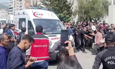 Kinh hoàng nam sinh lớp 8 xả súng trong trường học ở Thổ Nhĩ Kỳ khiến 9 người chết, 13 người bị thương:  Học sinh nhảy khỏi cửa sổ thoát thân