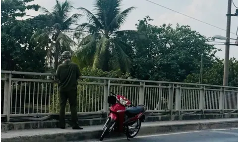 Người đàn ông làm nghề xe ôm mất tích, bỏ lại xe máy trên cầu Xáng: Người quen tiết lộ chi tiết đáng chú ý