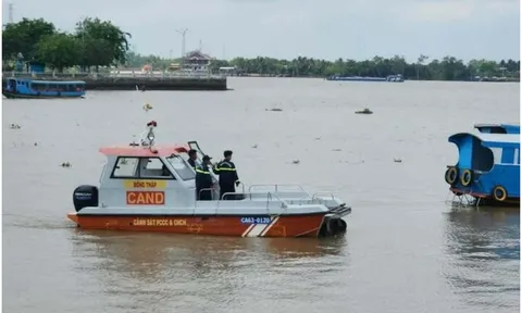 Tìm kiếm 2 người mất tích bí ẩn sau khi kết thúc tiệc sinh nhật, rời tàu du lịch lúc đêm muộn