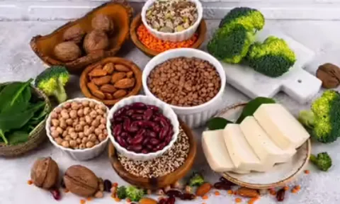 Cảnh báo phụ nữ trung niên:  Dù ăn đủ protein cơ thể vẫn yếu đi, nguyên nhân vì sao?