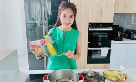 Lấy “ông trùm phòng vé”, tiểu thư Hà thành sinh 4 con đẹp như hoa, tận hưởng cuộc sống như cổ tích trong biệt thự triệu USD