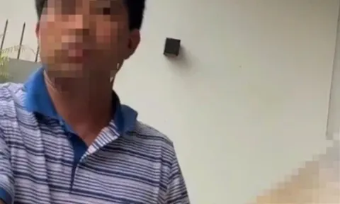 Công an mời làm việc người liên quan vụ cầm dao đe dọa thợ khóa ở TP.HCM: Chủ nhà khai gì?