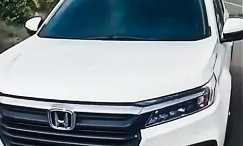 Xác định danh tính người đàn ông tử vong trong ô tô ven đường ở Khánh Hòa: Hiện trường có gì đặc biệt?