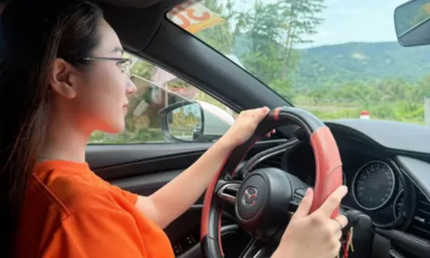 Từng hủy cưới trước 1 tuần, nữ ca sĩ quyết định "ngừng yêu" phát triển sự nghiệp: Giờ điều hành doanh nghiệp riêng, không thiếu đại gia vây quanh