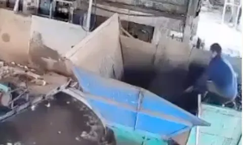 Khoảnh khắc nam công nhân bị cuốn vào máy xay mủ cao su, tử vong thương tâm: Hiện trường ám ảnh