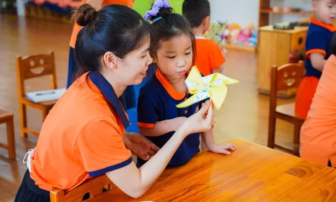 Chi tiết 03 Bảng lương giáo viên mầm non 2026 theo mức lương 2.34, 2.53 và hệ số đặc thù?