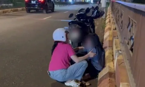 Nữ Thiếu tá công an lao tới cứu người phụ nữ định nhảy cầu trong đêm