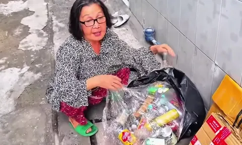 Xót xa cảnh nghệ sĩ cải lương một thời, tuổi già đi nhặt ve chai kiếm sống qua ngày