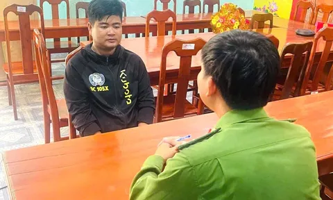 Nguyễn Hoàng Sơn SN 2007, cầm dao cướp Bách Hóa Xanh ở An Giang đã ra đầu thú