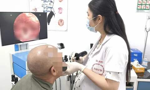 Người đàn ông Hà Nội suýt tử vong do "nhai đá viên" để giải nhiệt