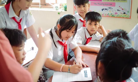 Hạ khúc thanh ngân - Tủ sách cho em, lan tỏa tri  thức và yêu thương