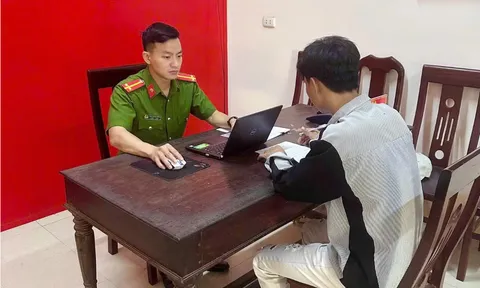 Triệu tập thanh niên tấn công cô gái dã man trong quán bida: Camera ghi lại khoảnh khắc khiến nhiều người “sốc”