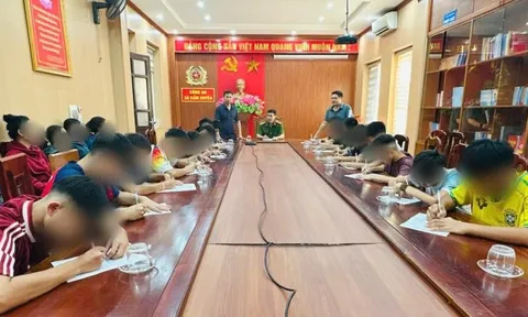Hơn 20 thiếu niên cùng hung khí bị đưa về trụ sở công an: Lời khai hé lộ sự thật đáng sợ về nhóm chat “8h Chabutin” trên Tiktok