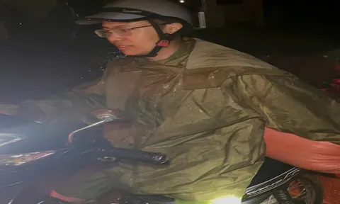 Trắng đêm băng núi đưa người dân khỏi vùng nguy cơ sạt lở giữa mưa lớn ở Lai Châu