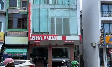 Xe biển xanh xuất hiện tại loạt nha khoa thẩm mỹ nổi tiếng ở TP.HCM: Hiện trường có gì?