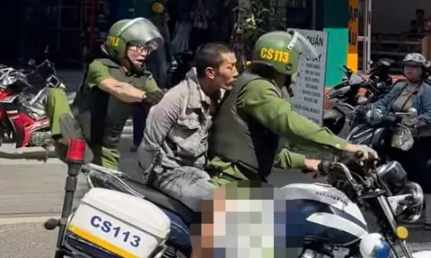 Danh tính và lời khai của người đàn ông cầm dao rựa xông vào trường học của con, gây náo loạn