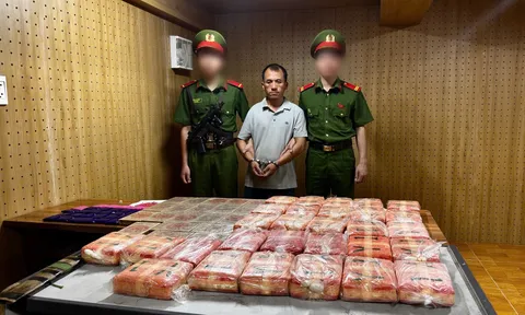 Nổ súng chống trả công an khi bị vây bắt, đối tượng người Lào vận chuyển hơn 23kg ma túy sa lưới