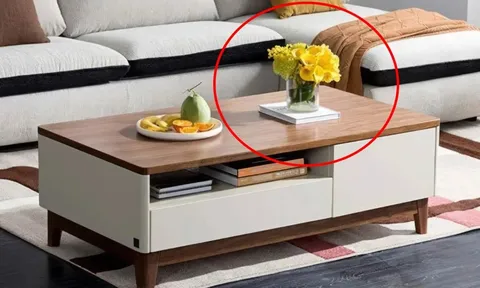 Bàn uống nước đừng để 3 vật này, nhiều nhà đang phạm phải mà không biết