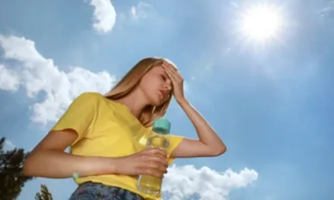 Nắng nóng đỉnh điểm, cơ thể mất nước nhưng nhiều người lại bù sai cách mà không biết