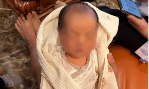 Phát hiện bé gái sơ sinh trong giỏ nhựa ở ngôi nhà hai tầng đang xây: Hé lộ tình trạng ban đầu