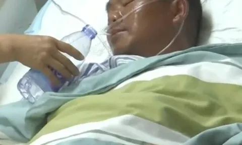 Kỳ tích giữa biển: Bị sóng cuốn trôi dạt suốt 7 ngày, người đàn ông vẫn sống nhờ một thứ bám trên chiếc phao