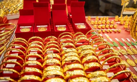 Giá vàng ngày 6/6: “Rơi tự do” trong đêm, người mua hôm qua có thể đã lỗ gần 4 triệu đồng/lượng