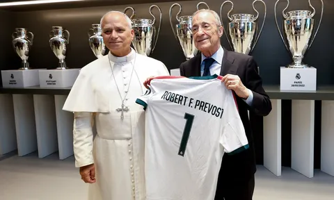 Hơn 70.000 tín hữu chào đón Giáo Hoàng Leo XIV tại Santiago Bernabéu